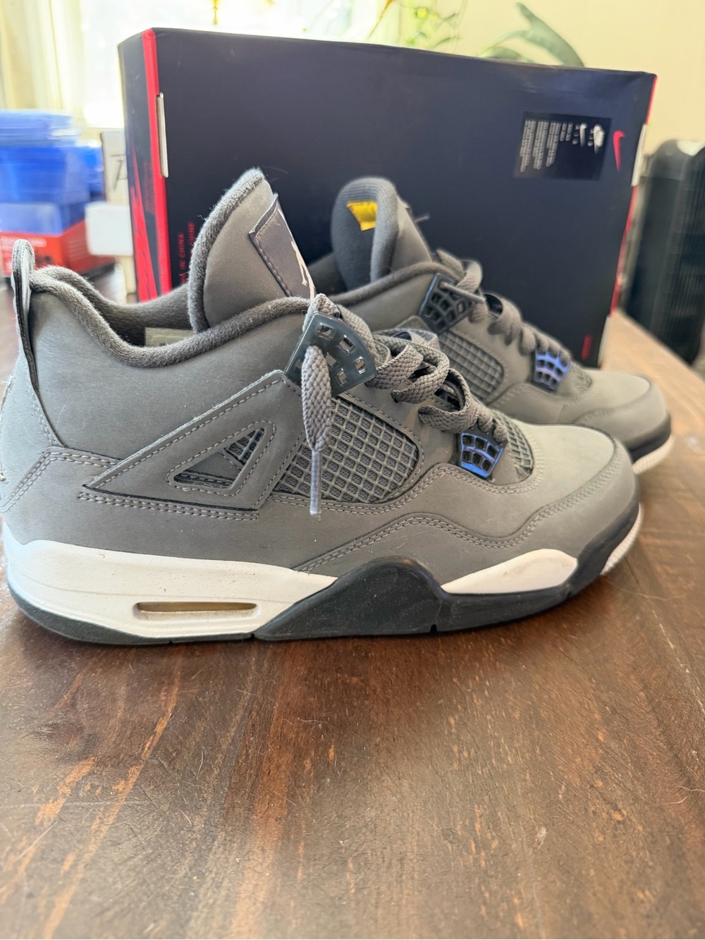2019 Nike Air Jordan 4 Retro in the iconic "Cool Grey" 9M - Picture 2 of 11